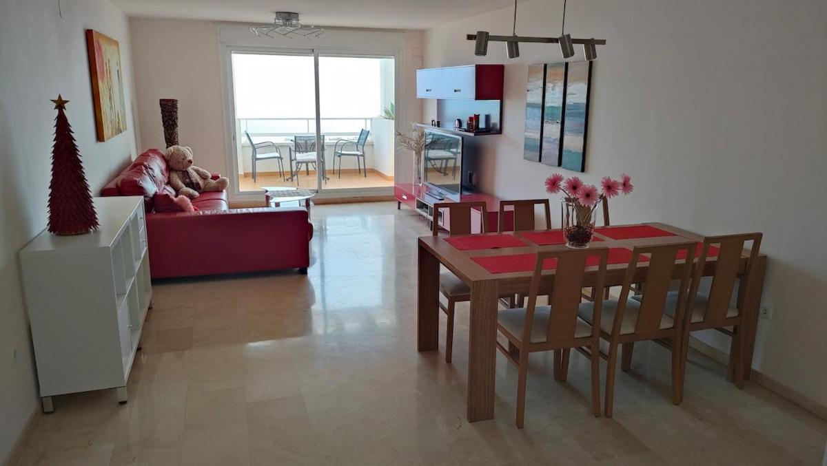 Apartment Spacious With A Great View