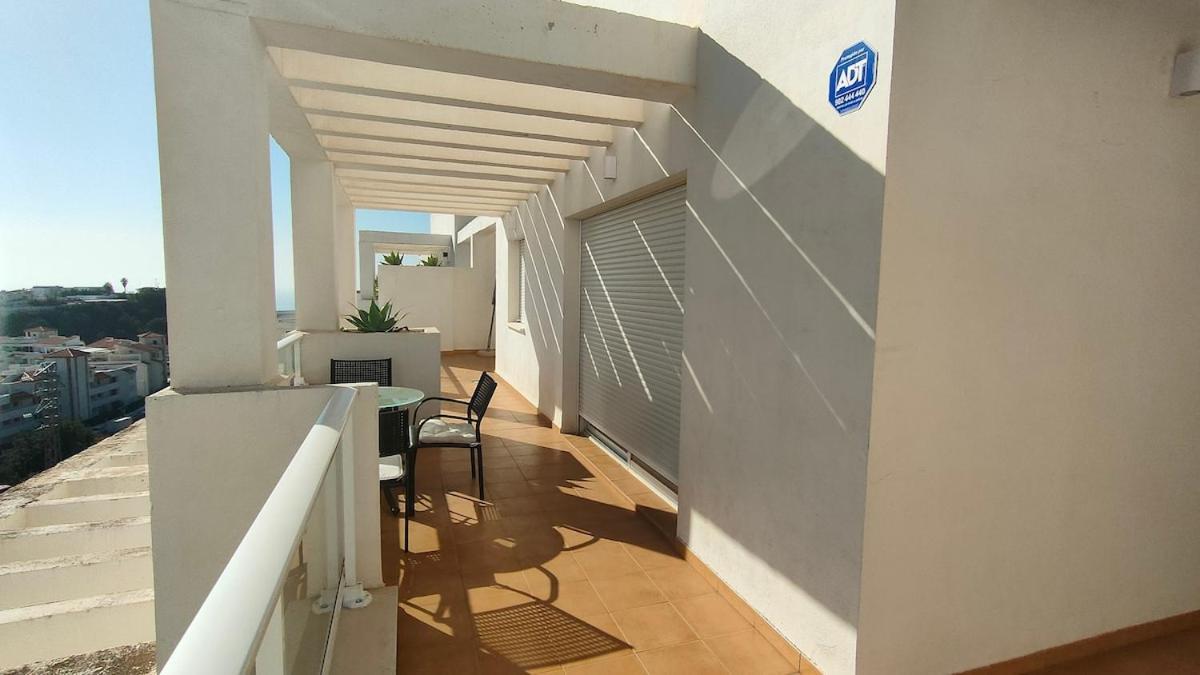 Spacious With A Great View Apartment